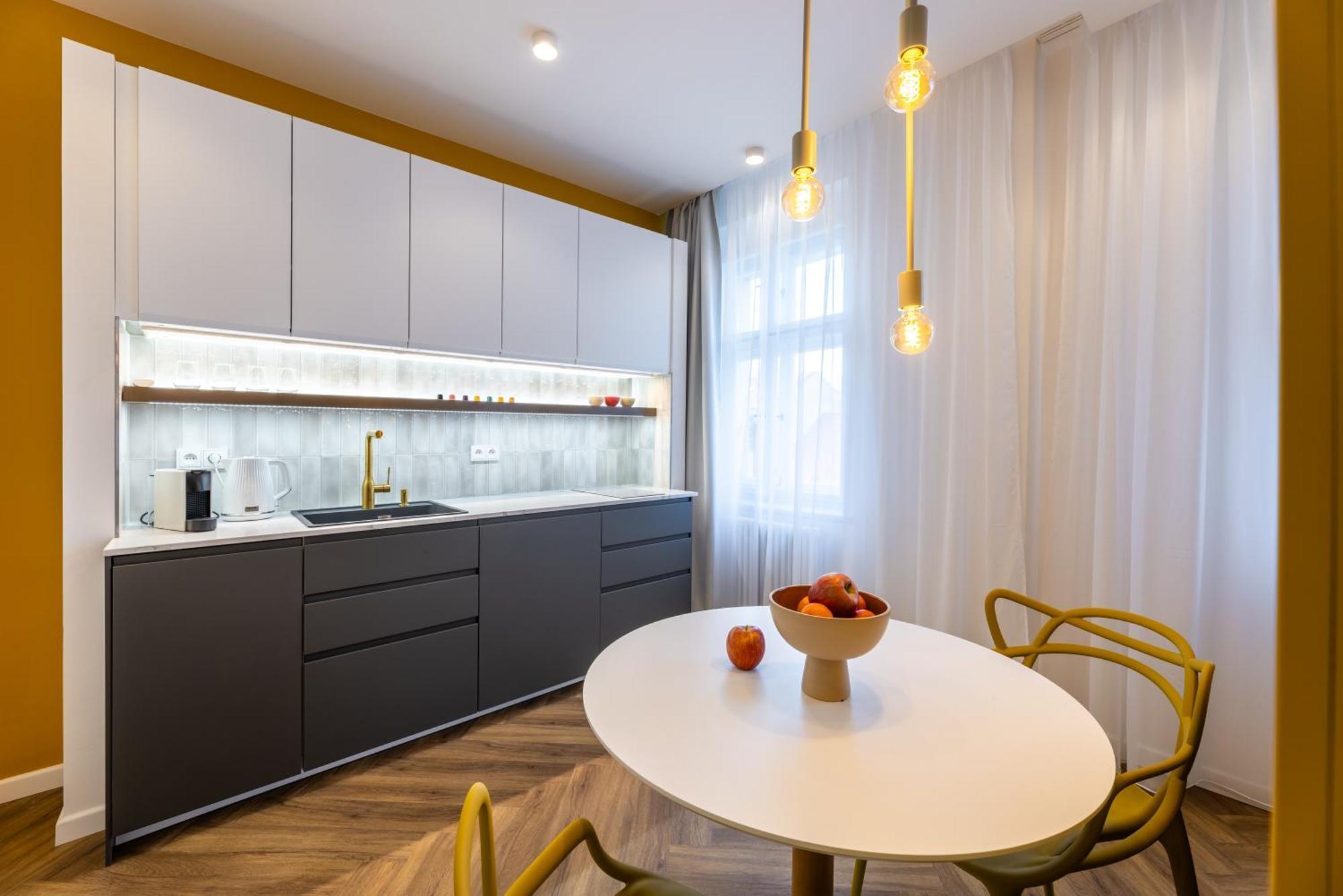 Appartamento Modern & Stylish Jecna Praga